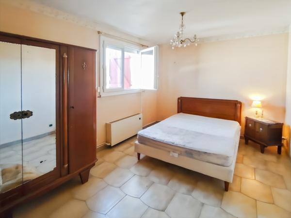 Pont-Saint-Esprit (30130) MAISON 108 m² 3/4 CHAMBRES AVEC GARAGE