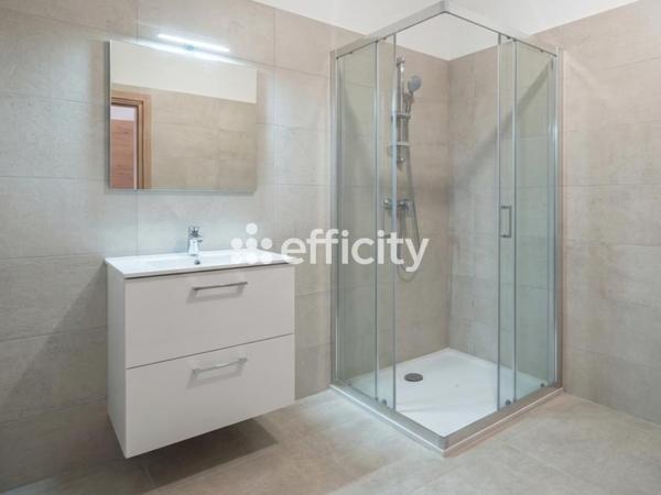 Appartement
         3 pièces
        - 69 m² 215 000 € *