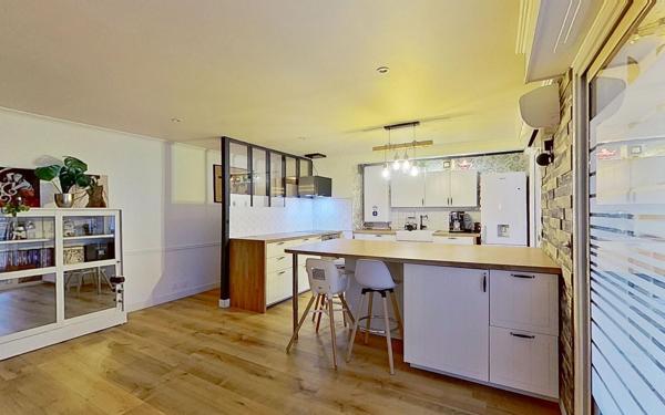 Appartement à vendre    3 pièces • 78,64 m2 Bègles