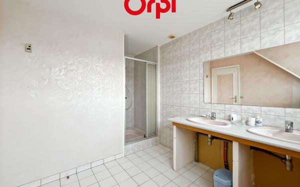 Maison à vendre    9 pièces •  Ancinnes