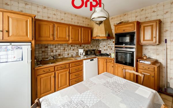 Maison à vendre    9 pièces •  Ancinnes