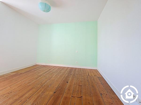 Belle maison de caractère au coeur de Gensac La Pallue