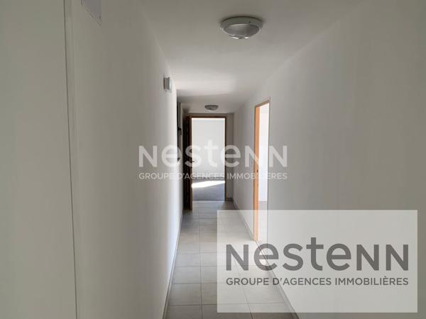 Local d'activité 820 m² + bureaux 3 portes de 4,50 m . terrain 10 000 m². Ecoparc de Sologne (41)