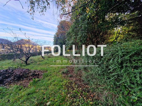 A VENDRE MAISON RARE PLEIN COEUR DE PÉRIERS EMPLACEMENT EXCEPTIONNEL