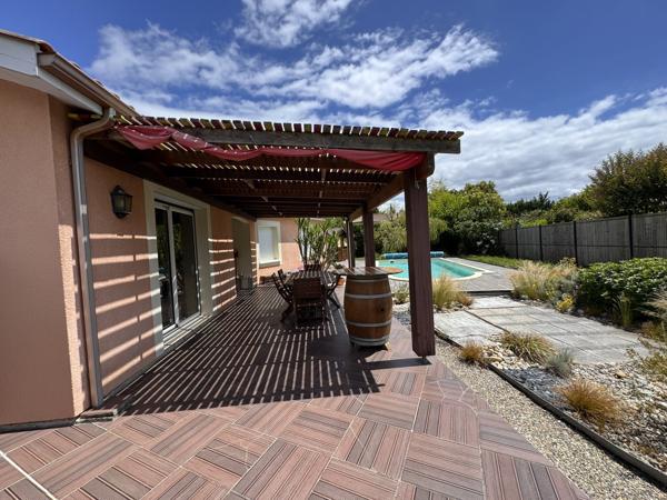 GRADIGNAN – MAISON FAMILIALE AVEC PISCINE ET LOGEMENT INDÉPENDANT – ENVIRON 170 M² HABITABLES