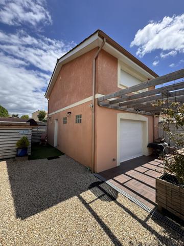 GRADIGNAN – MAISON FAMILIALE AVEC PISCINE ET LOGEMENT INDÉPENDANT – ENVIRON 170 M² HABITABLES
