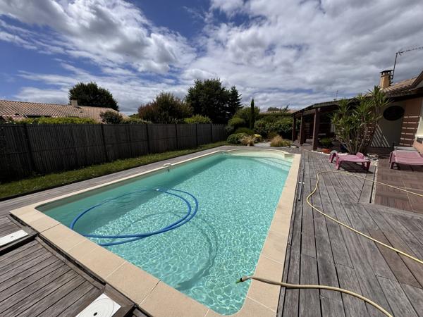 GRADIGNAN – MAISON FAMILIALE AVEC PISCINE ET LOGEMENT INDÉPENDANT – ENVIRON 170 M² HABITABLES
