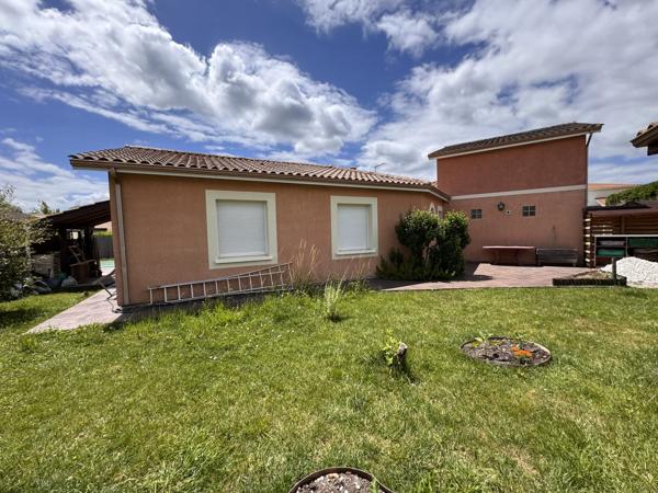 GRADIGNAN – MAISON FAMILIALE AVEC PISCINE ET LOGEMENT INDÉPENDANT – ENVIRON 170 M² HABITABLES