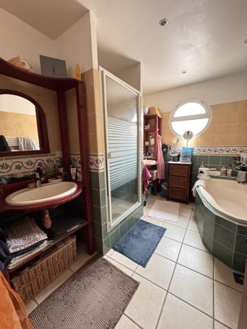 GRADIGNAN – MAISON FAMILIALE AVEC PISCINE ET LOGEMENT INDÉPENDANT – ENVIRON 170 M² HABITABLES