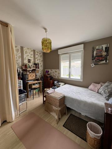 GRADIGNAN – MAISON FAMILIALE AVEC PISCINE ET LOGEMENT INDÉPENDANT – ENVIRON 170 M² HABITABLES