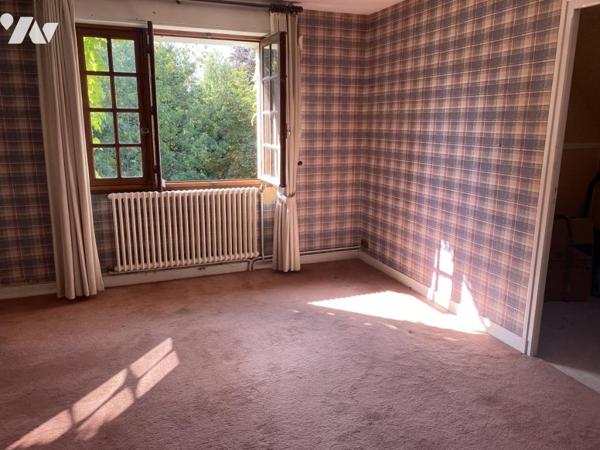 IDEALEMENT SITUEE PROCHE ECOLES ET CENTRE-VILLE DE VIRE