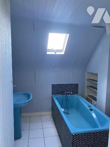 IDEALEMENT SITUEE PROCHE ECOLES ET CENTRE-VILLE DE VIRE