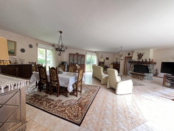 Maison 7 pièces de 310 m² à Boissy-le-Châtel (77169)