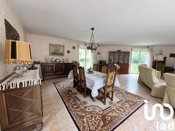 Maison 7 pièces de 310 m² à Boissy-le-Châtel (77169)