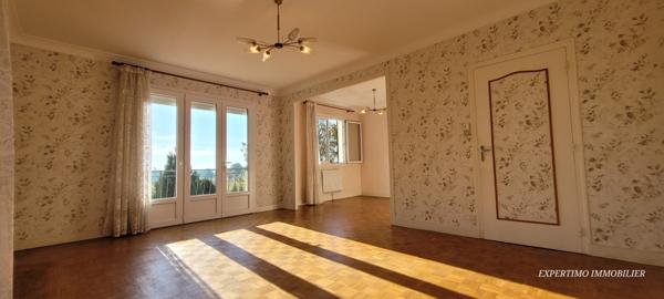 Mirambeau (17150) PROPRIETE AVEC MAISON D'HABITATION ET ANCIENS BATIMENTS SUR PLUS DE 2 HA