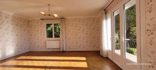 Mirambeau (17150) PROPRIETE AVEC MAISON D'HABITATION ET ANCIENS BATIMENTS SUR PLUS DE 2 HA