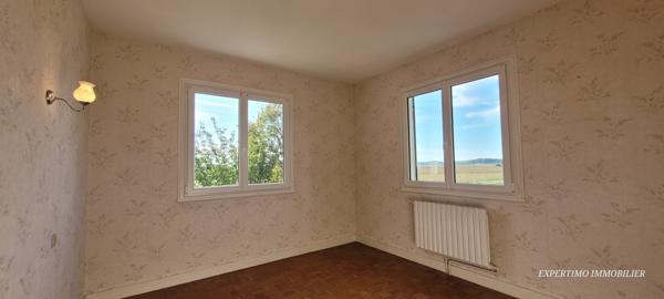 Mirambeau (17150) PROPRIETE AVEC MAISON D'HABITATION ET ANCIENS BATIMENTS SUR PLUS DE 2 HA