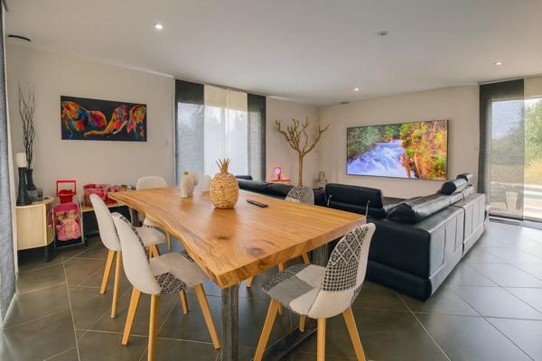 Vente Maison 4 pièces 142 m2 à Roquefort