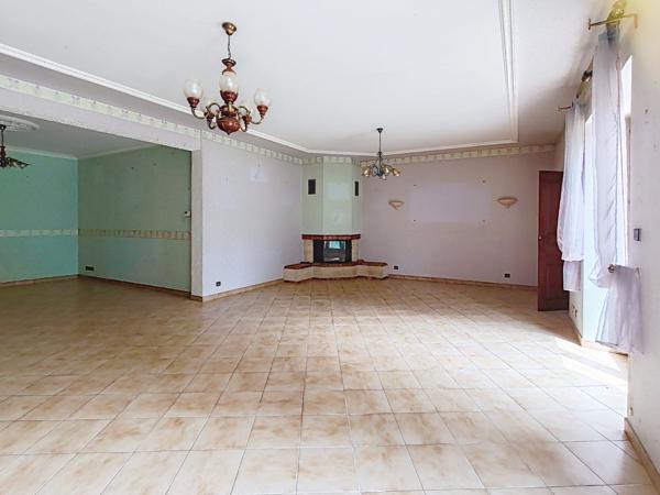 MAISON DE VILLAGE - BEAUX VOLUMES Lamorville MAISON DE VILLAGE - BEAUX VOLUMES Lamorville