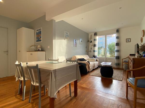 ROYAN CENTRE - T3 rénové avec jardin et garage Royan