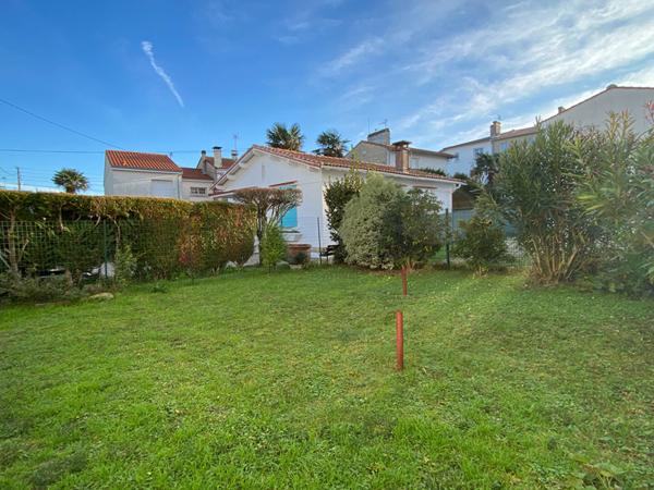 ROYAN CENTRE - T3 rénové avec jardin et garage Royan