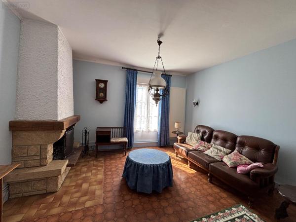 Maison de ville à vendre à Sedan dans les Ardennes (08200), ref : 10305/1308