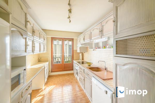 Superbe duplex de 130 m² au dernier étage avec parking !