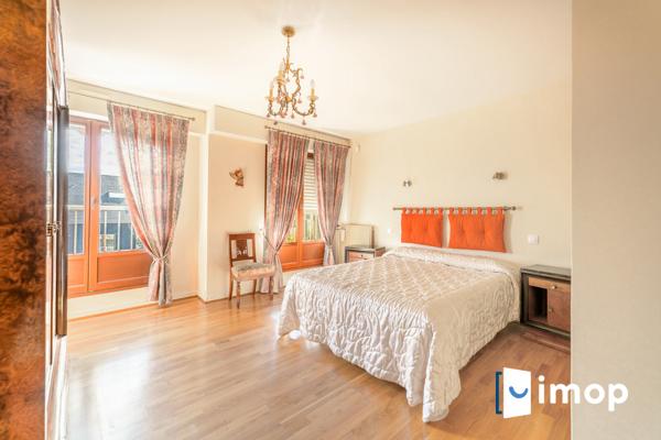 Superbe duplex de 130 m² au dernier étage avec parking !