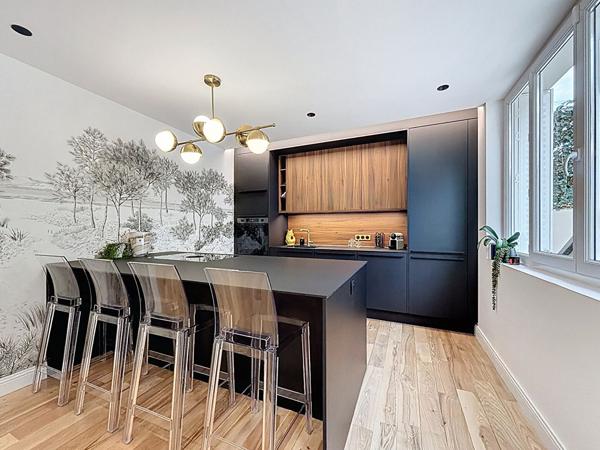 Quartier Saint-Jean, Maison de ville spacieuse entièrement rénovée à vendre à Limoges - 4 chambres, 165 m² - garage double