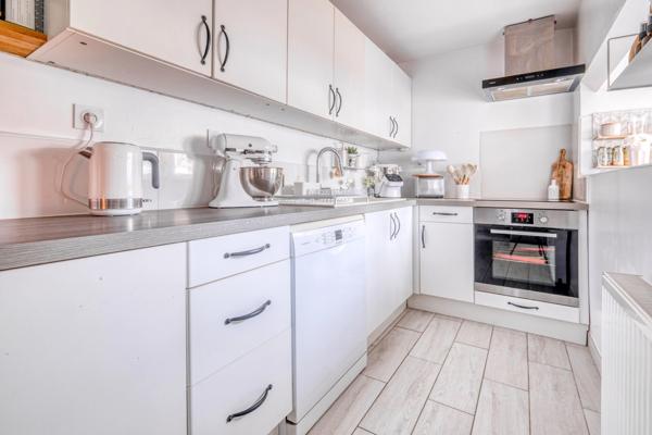 Christophe Michaudelle – CAPIFRANCE vous propose proche de Meaux : 6 pièces - DPE en C - 141 m² - 4 chambres (dont 2 suites parentales - 1 RDC) - 1 bureau - 3 pièces d'eau - terrasse - s