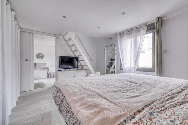 Christophe Michaudelle – CAPIFRANCE vous propose proche de Meaux : 6 pièces - DPE en C - 141 m² - 4 chambres (dont 2 suites parentales - 1 RDC) - 1 bureau - 3 pièces d'eau - terrasse - s