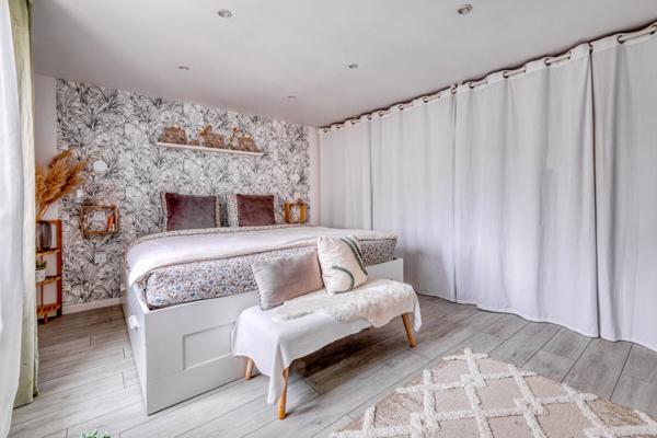 Christophe Michaudelle – CAPIFRANCE vous propose proche de Meaux : 6 pièces - DPE en C - 141 m² - 4 chambres (dont 2 suites parentales - 1 RDC) - 1 bureau - 3 pièces d'eau - terrasse - s