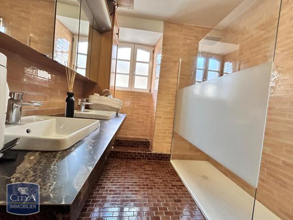 Appartement à louer 3 pièces 92m²