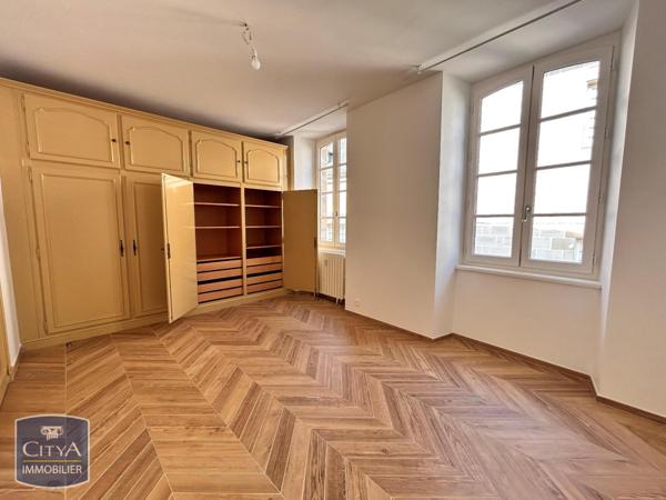 Appartement à louer 3 pièces 92m²