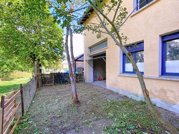 MAISON DE VILLAGE A CONFORTER Han-sur-meuse MAISON DE VILLAGE A CONFORTER Han-sur-meuse