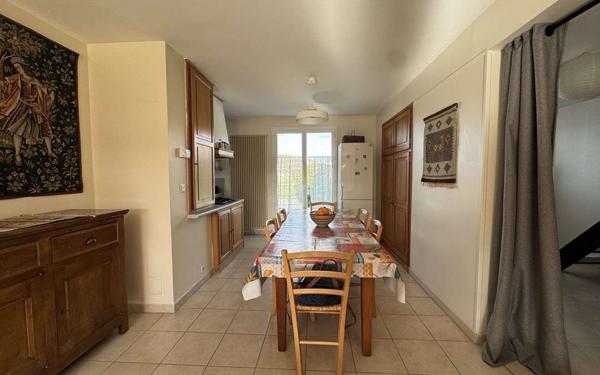 Maison à vendre    6 pièces • 150 m2 Chailly-en-Bière