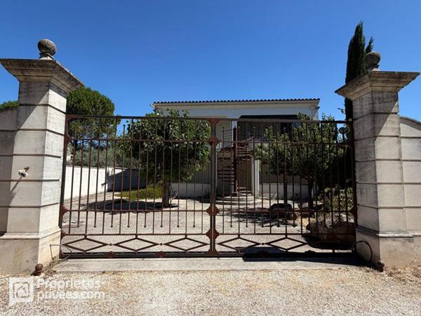 Ensemble immobilier : Maison de rapport et Terrain constructible avec division parcellaire réalisée - Potentiel locatif proche de 10% - LE PONTET