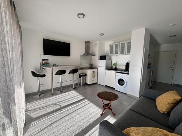 Appartement Le Lavandou 2 pièces 40 m2 Et grande terrasse