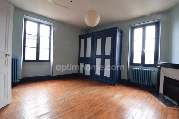 À vendre – Grand appartement triplex à rénover – 6 pièces – 137 m² – Pithiviers (45) + garage indépendant