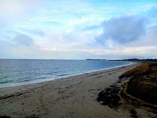 Studio face à la mer & garage. Investissement rare