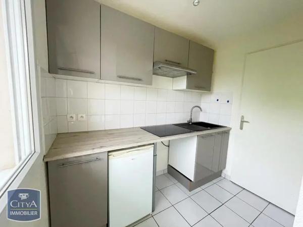 Appartement à louer 2 pièces 43.98m² Alençon (61000)