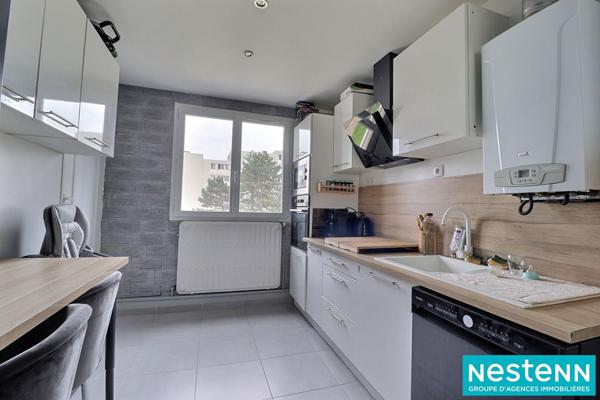 Appartement de type 3 de 61.60m² avec cave situé à Vaulx-en-Velin proche village