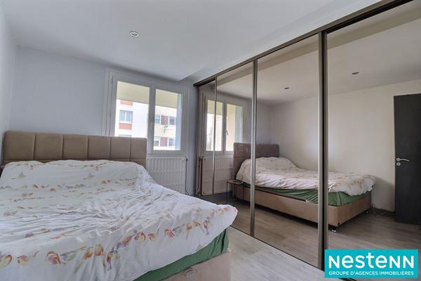 Appartement de type 3 de 61.60m² avec cave situé à Vaulx-en-Velin proche village