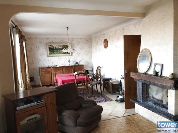 Maison
                                                                                                                                                                                                                                                                                                                        5 pièce(s)                                                                                                                                                                                                          2 chambre(s)                                                                                                                                                                                                          100  m²