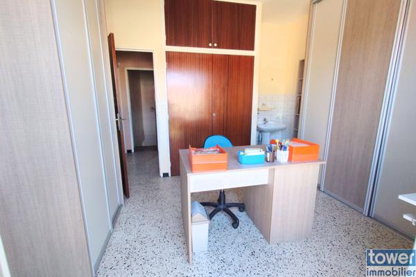 Maison
                                                                                                                                                                                                                                                                                                                        4 pièce(s)                                                                                                                                                                                                          3 chambre(s)                                                                                                                                                                                                          92  m²