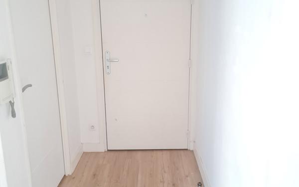 Appartement à louer    1 pièce • 36 m2 Lys-lez-Lannoy