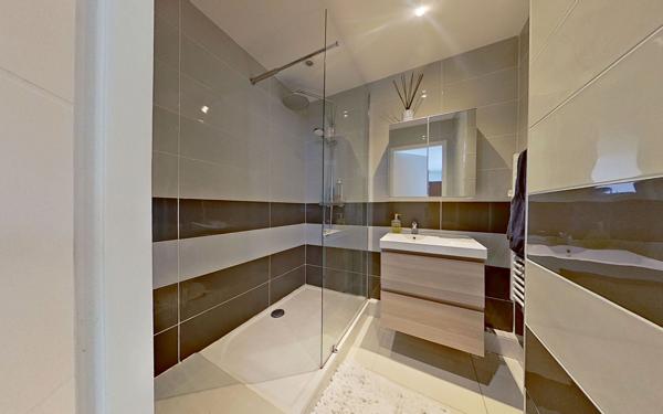 Appartement à vendre    3 pièces • 70 m2 Lyon 9