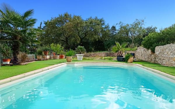 Maison à vendre    5 pièces • 137,67 m2 Lussan