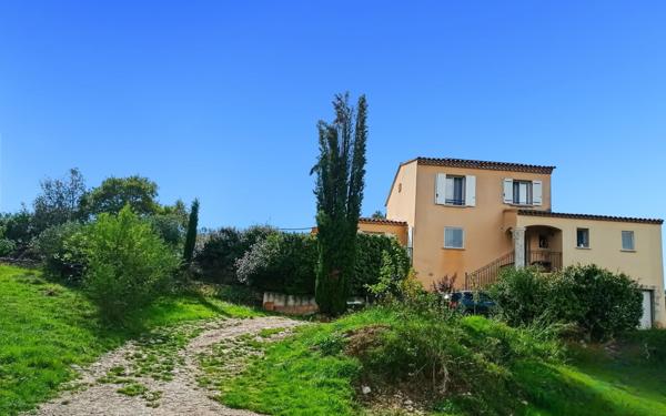 Maison à vendre    5 pièces • 137,67 m2 Lussan