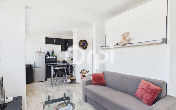 Appartement à vendre    1 pièce • 27 m2 Mandelieu-la-Napoule